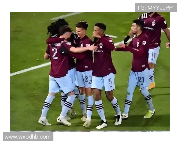 足球队的组成人数及其在比赛中的重要性分析